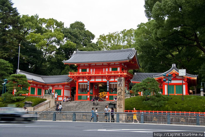 Синтоистский храм Ясака Киото, Япония