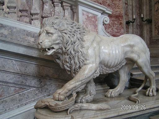 Лев во всей красе Казерта, Италия