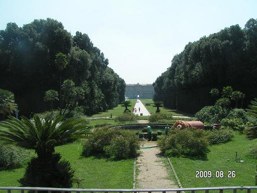 Панорама парка Казерта, Италия