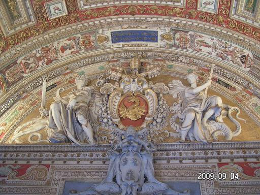 Под потолком Ватикан (столица), Ватикан