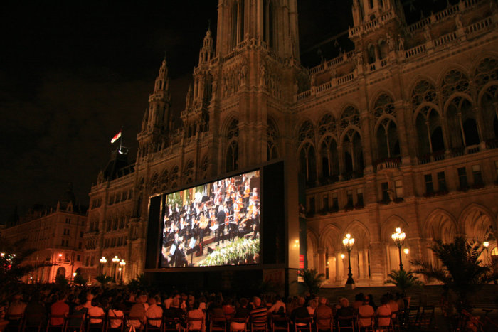 музыкальный фестиваль на Ратушной площади Вена, Австрия