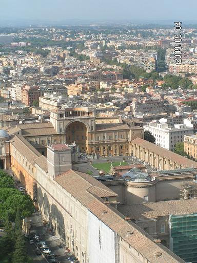 Первый двор ватиканских музеев, двор Сосновой шишки Ватикан (столица), Ватикан