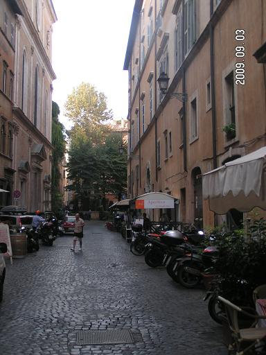 На тихой улице Рим, Италия
