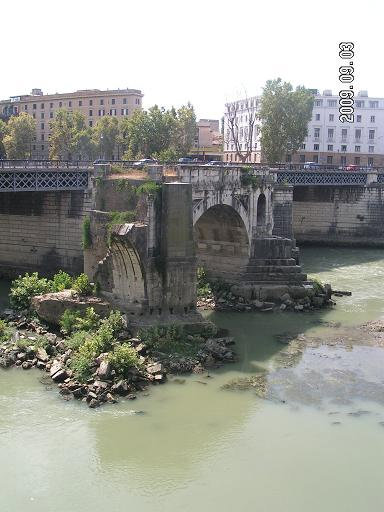 Мост старый и мост новый Рим, Италия