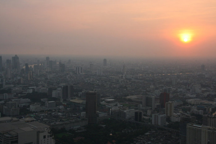 вид на Бангкок со смотровой Baiyoke Sky Hotel Бангкок, Таиланд