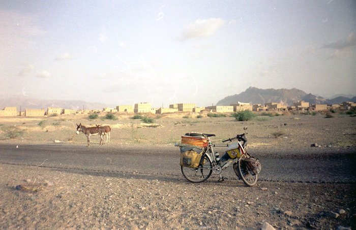 Йемен. Транспорт обычный — 2шт, и экзотический — 1шт. Йемен