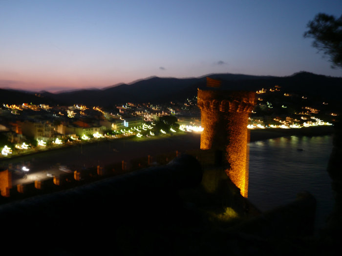 Старая крепость-символ города (Тосса) Тосса-де-Мар, Испания