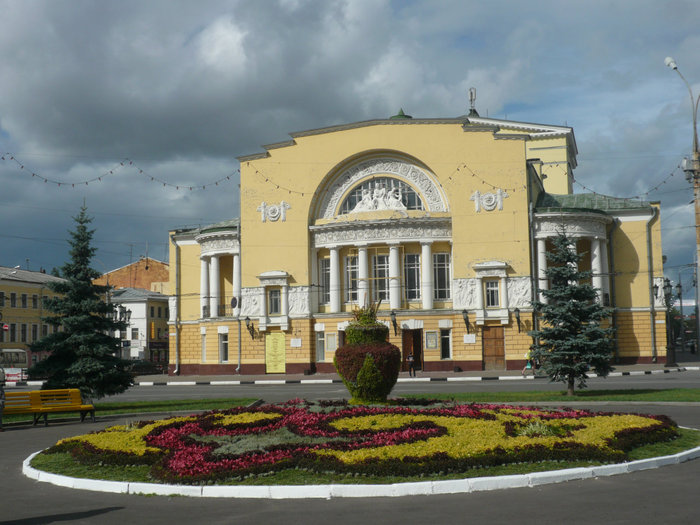 Первый стационарный театр России имени Федора Волкова-носит имя его основателя Ярославская область, Россия