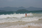 волны на острове Ко Вай