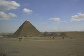 мужская пирамида и три женских