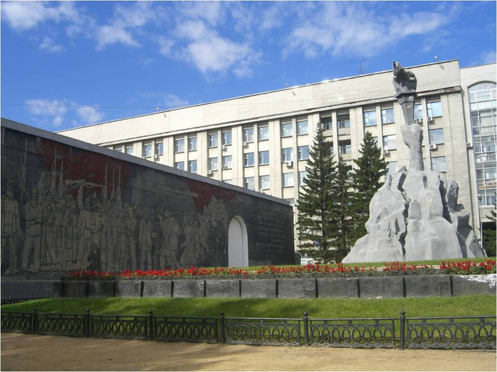 Сквер героев революции Новосибирск, Россия