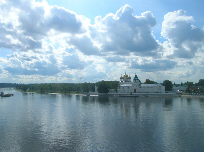 Опять вид с моста Кострома, Россия
