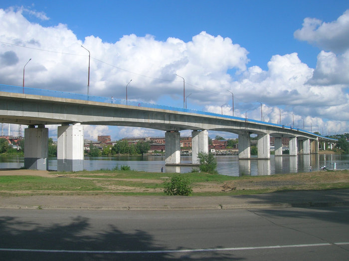 Вид на мост из Ипатьевской слободы Кострома, Россия
