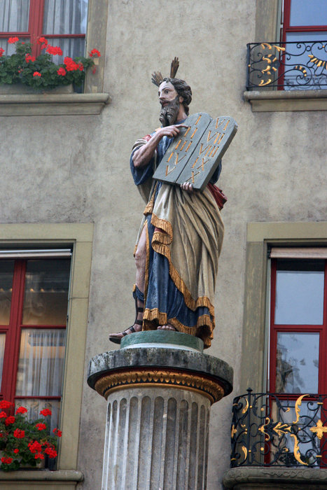 необычный памятник в Берне Берн, Швейцария