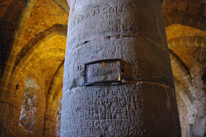 Подпись Байрона в подземелье замка Монтрё, Швейцария