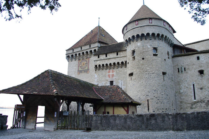 Шильонский замок - внешний вид - ч.I Монтрё, Швейцария