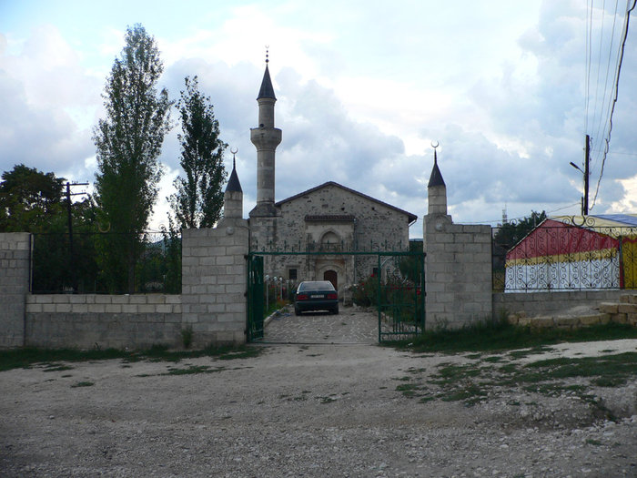 Погода в старом крыму. Погода старый Крым. Вид с севера на мечеть перед воротами узбека в г.старый Крым. Табличка напротив мобильного дома город старый Крым.