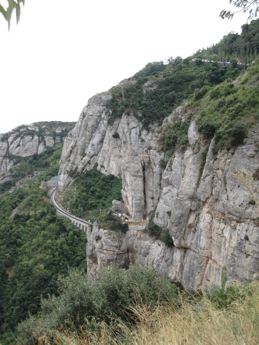 Дороги привели водителей в неописуемый восторг! Монастырь Монтсеррат, Испания