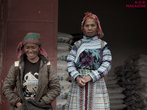 Этническое разнообразие — особенность данной местности. На фотографии представительницы одной из 24 народностей, проживающих на территории Юньнани. Но все таки преобладающий процент — ханьцы.