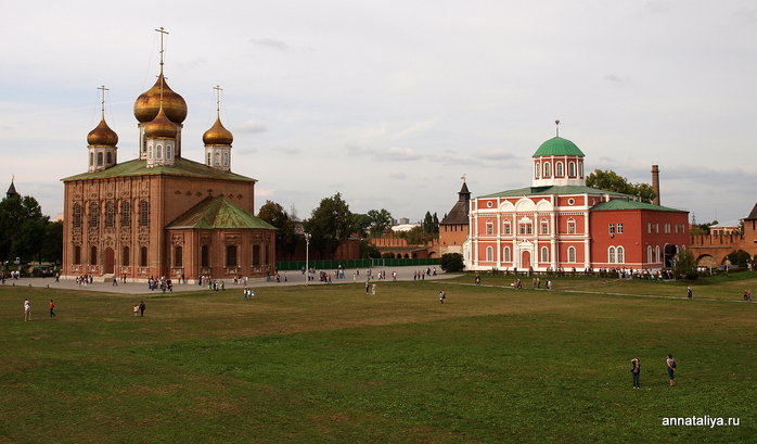 Успенский и Боявленский соборы в Кремле Тула, Россия