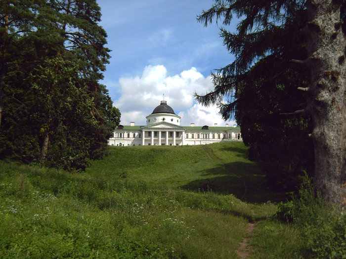 Вид на дворец с Майорского пруда Заповедник Качановка, Украина