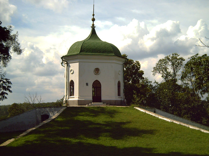 Альтанка Глинки Заповедник Качановка, Украина