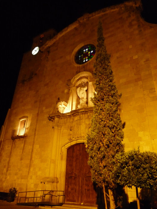 Очаровательная Тосса: днем и ночью Тосса-де-Мар, Испания