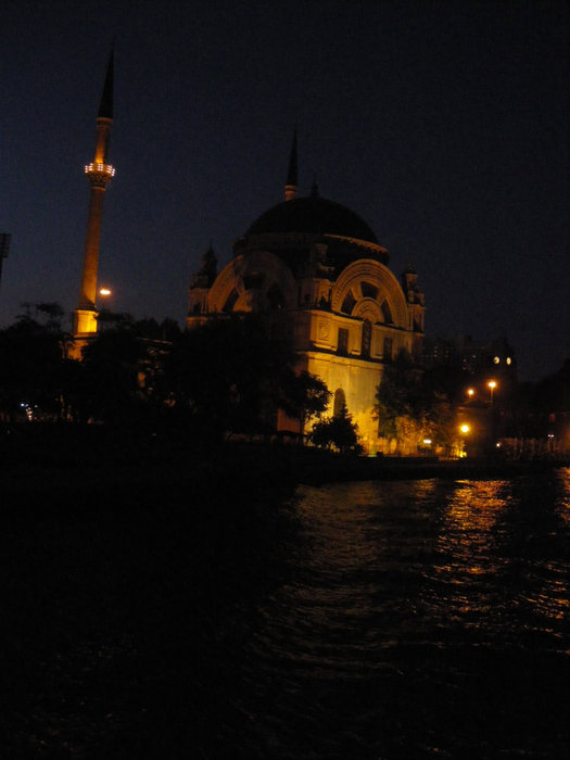 Ночная прогулка по Босфору Стамбул, Турция