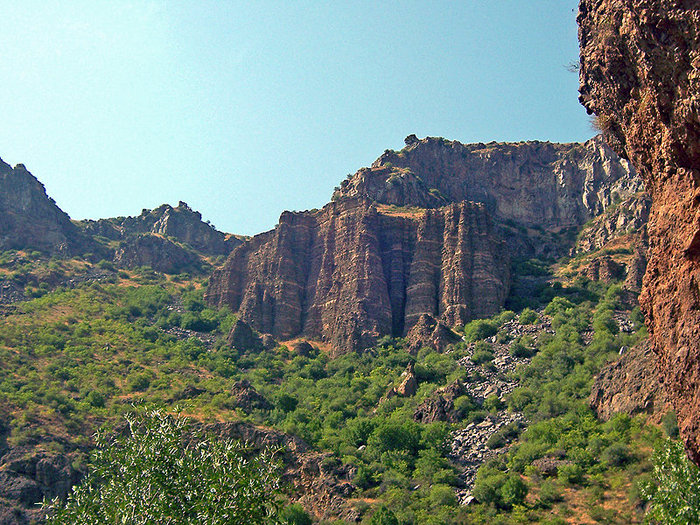 Скалы у монастыря Гегард Армения