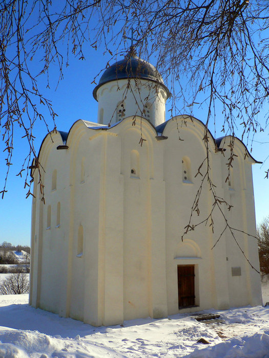 Георгиевская церковь в Старой Ладоге Санкт-Петербург и Ленинградская область, Россия