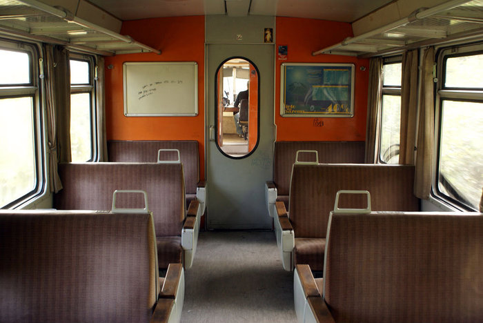 Внутри типичного хорватского поезда. Кварнер, Хорватия
