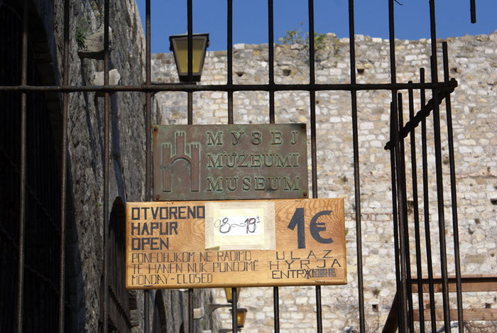 Вход в крепость в Ульцине Область Подгорица, Черногория