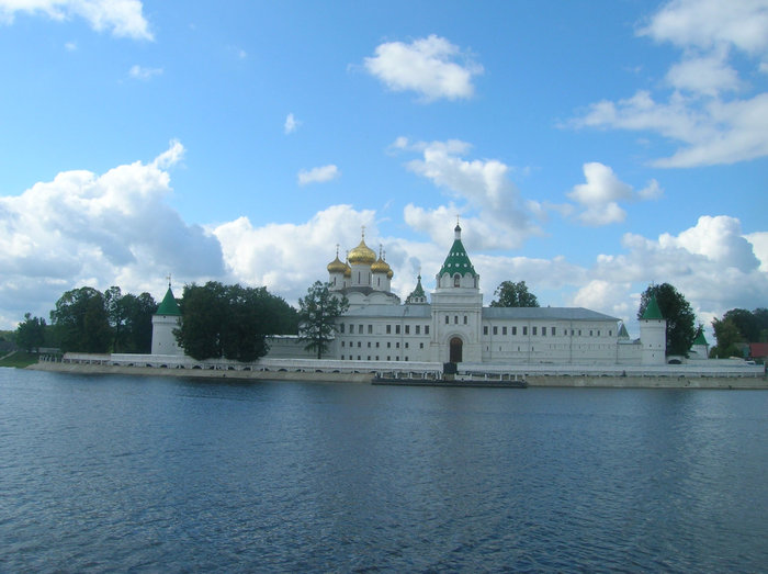 Ипатьевский монастырь Кострома, Россия