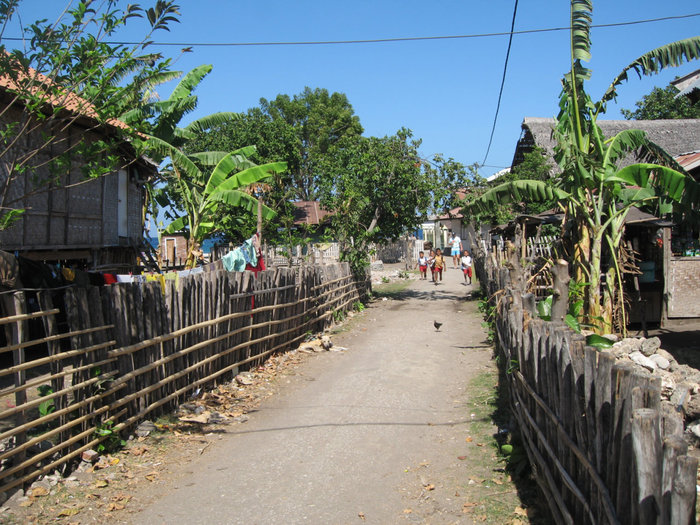 Мусульманская деревня Восточные Малые Зондские острова, Индонезия