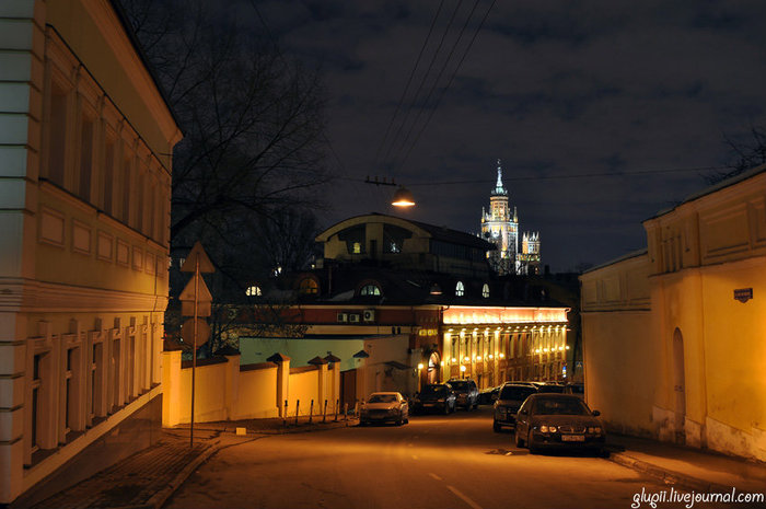 Улочка в районе Китай-города. Москва, Россия