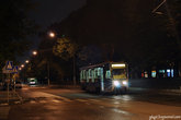помните у Богушевской: Тридцать девятый трамвай,
Если захотеть очень-очень,
Будет лебедем в небе лететь
И заглядывать в очи ночи.