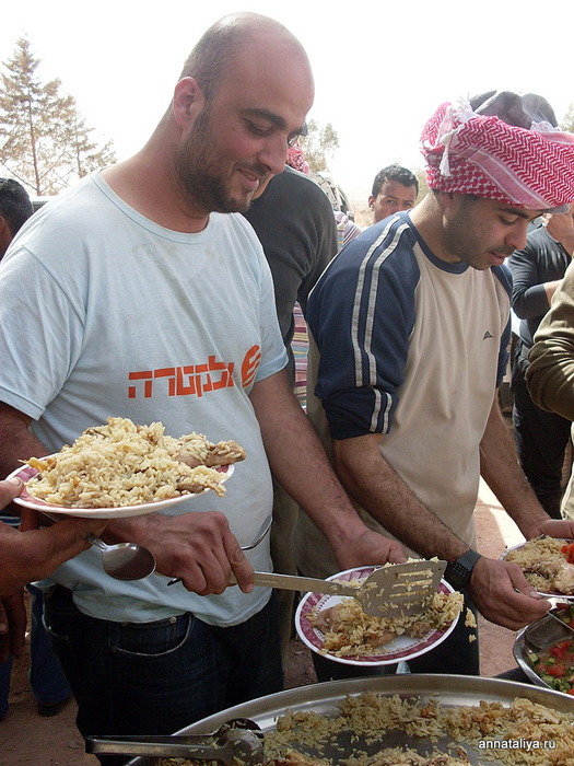 Израильтяне на ланче Пустыня Вади Рам, Иордания