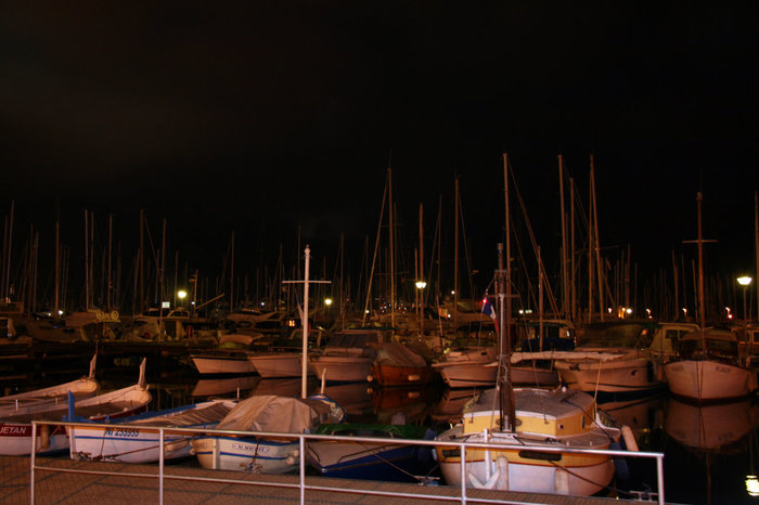 порт ночью Канны, Франция