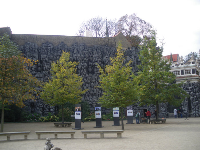 Сталактитовая стена Прага, Чехия