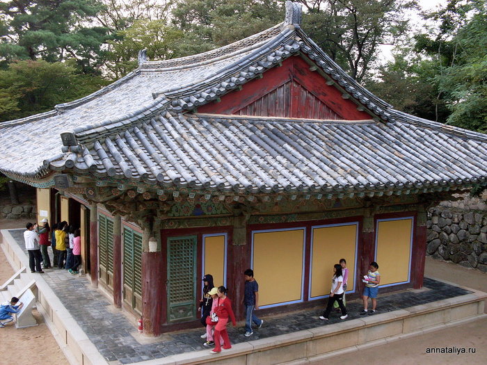 Павильон-храм для обрядов, молитв или обучения монахов Кенджу, Республика Корея