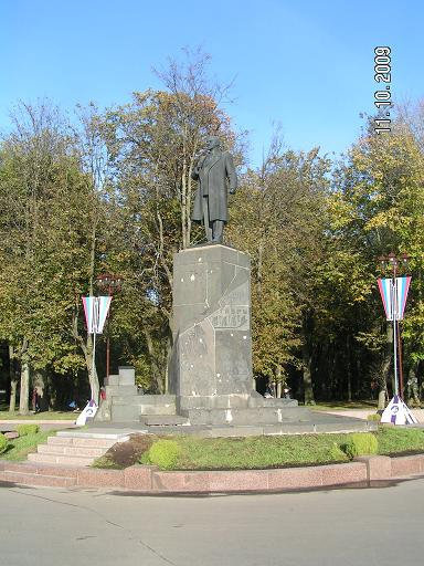 Памятник Ленину никуда не делся Великий Новгород, Россия