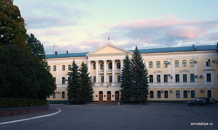 Здание бывшего Брянского Обкома КПСС Брянск, Россия