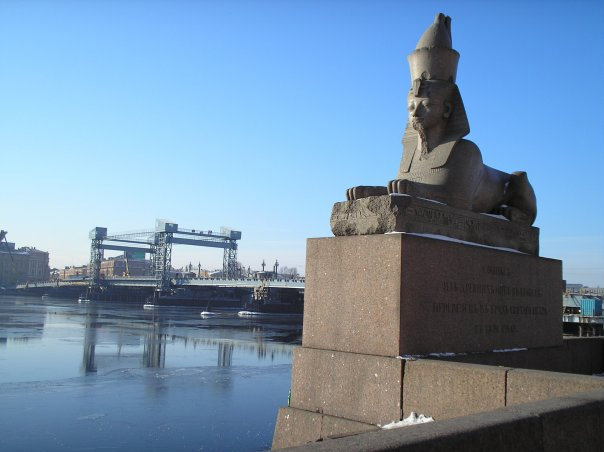 Временный мост, возведенный во время реконструкции моста Л.Шмидта Санкт-Петербург, Россия