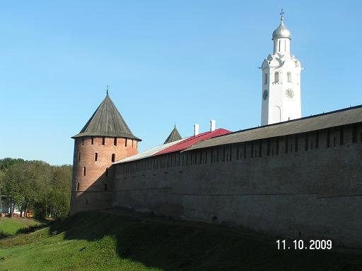Колокольня под надёжной защитой Великий Новгород, Россия