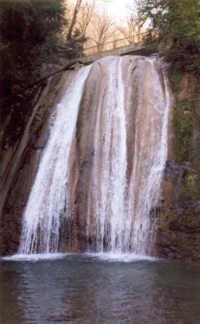 1 водопад — 10,5 м Сочи, Россия