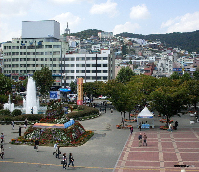 В Пусане мы задумали поселиться где-нибудь поблизости от порта Пусан, Республика Корея