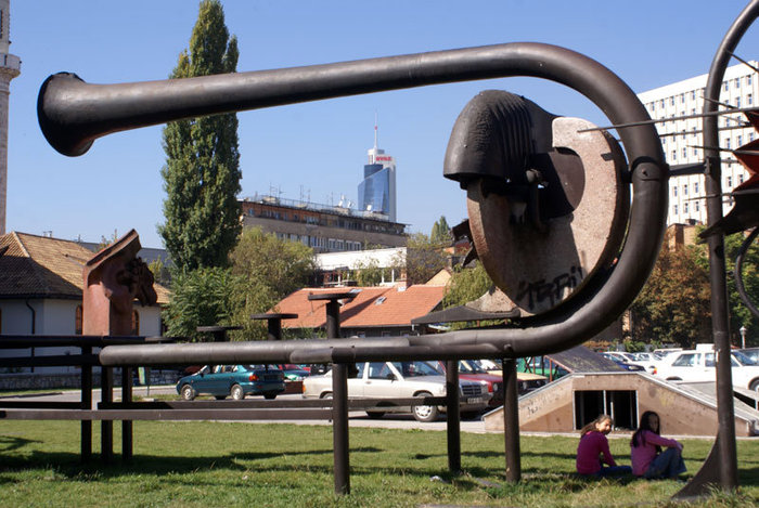 Авангардная скульптура в Сараево Босния и Герцеговина