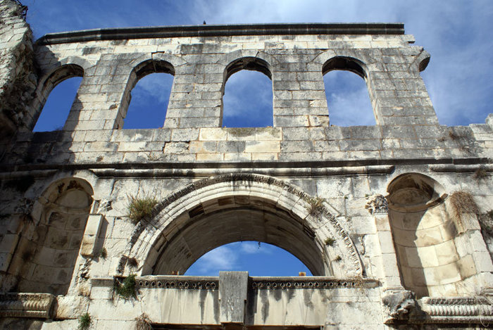 Руины дворца Диоклетиана в Сплите Далмация, Хорватия