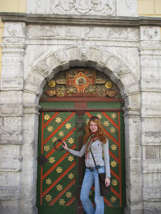 И двери тоже Таллин, Эстония