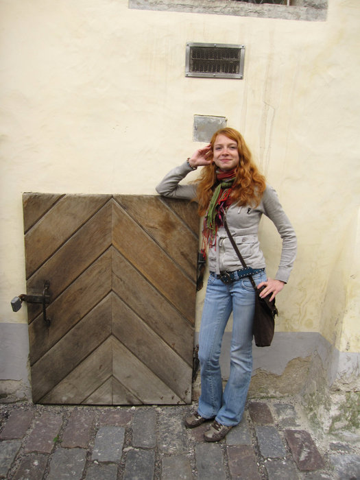 Дверка в домик гномика? Таллин, Эстония